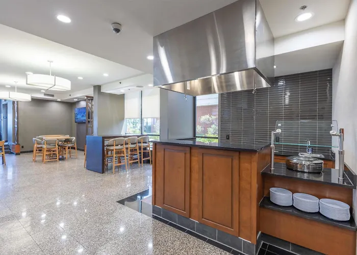 Drury Inn & Suites St. Louis Airport